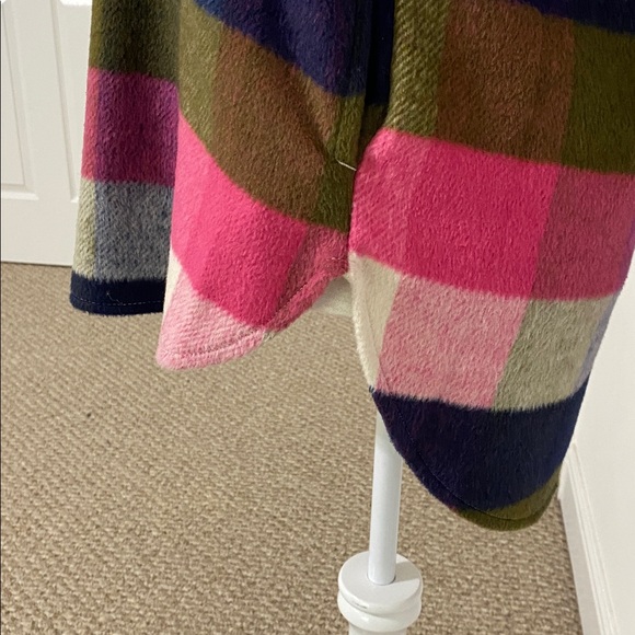 Almost New Olive, Hot Pink, Navy , and Ivory Plaid Shacket Shirt Jacket - Picture 5 of 9